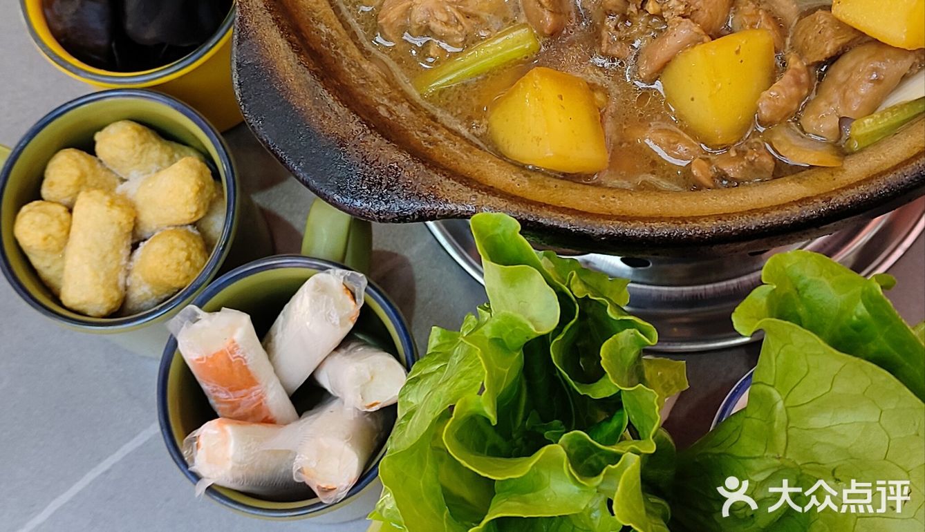 刘阿妹.鸡煲小火锅
