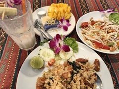 -Tikky Cafe