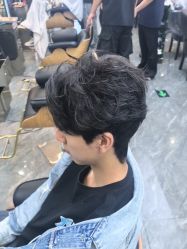 -藤野造型烫染·漂发