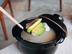 腊肉汤炖姜柄瓜和芋头-半山腰·云南菜(侨福芳草地店)