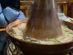 -果松木炭酸菜铜火锅·外婆参鸡汤