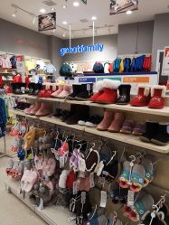 -乐友孕婴童(万象城店)