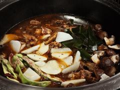 -哈尔滨烧烤·山河村铁锅炖(交大店)