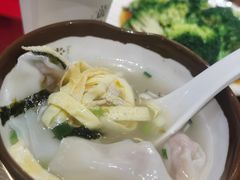 手包小馄饨-龍堂蟹黄小笼包(万家丽店)