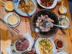 -老滇山寨•云南特色菜•地方菜•民族风情歌舞表演(金碧店)