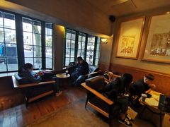 靠窗位-星巴克(武康路店)