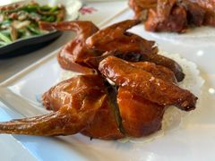 脆皮乳鸽-丰尔粥食·顺德鱼生·干蒸排骨顺德菜(大良分店)