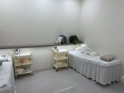 -苗方清颜专业祛痘·皮肤管理