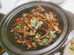 -云海肴·汽锅鸡·云南菜(天山百盛优客店)