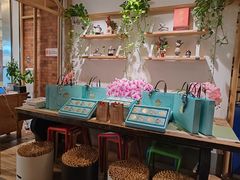 -渝信川菜 · 川味家常菜(财富购物中心店)
