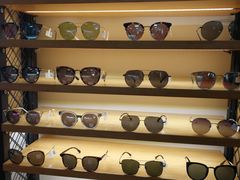 -LOGO眼镜·蔡司品牌折扣店(龙华清湖店)
