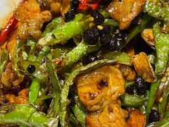 尖椒炒肉-蜀宴小调·精致家常菜(科华店)