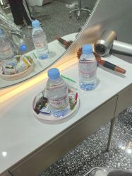 -Tloml salon