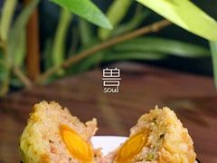 咸蛋黄狮子头-十面春风·江南面馆(崇宁路店)