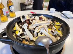 -菌之家·专业纯野生菌火锅·特色炒菌