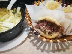 -闫家驴肉老店(华电一校店)