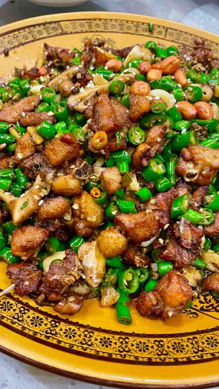 辣子鸡-"传说中辣子鸡超好吃的农家乐店.也是一个朋."-大众点评移动版