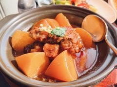 萝卜牛腩煲-三清潭烧鹅(兴业太古汇店)