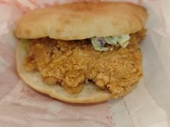 藤椒风味鸡排饼汉堡-肯德基(朝阳门店)