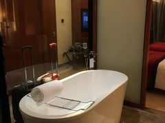 -三亚湾海居铂尔曼度假酒店