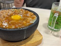 麻辣窝蛋肉碎饭-喜莲咖啡