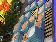 -享遇.锅姥姥牛排海鲜自助(小寨店)