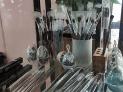 -ME觅妆·定制美妆·彩妆私教(菱角湖店)