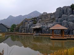 -百里峡七彩艺术小镇