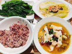 -老乡鸡(上海白玉兰广场店)
