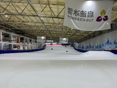 -乔波室内滑雪场
