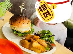 招牌牛肉汉堡-UPPER KITCHEN(延安路店)