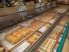 面包甜点陈列柜-泸溪河桃酥(欧尚店)