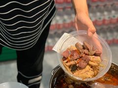 -梁老三麻辣鸡头总店