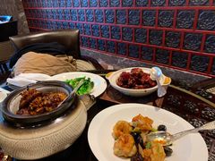 黑蒜大千爆虾球-北京四季酒店·采逸轩