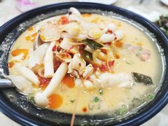 泰式冬荫功汤-摩登有记·新派泰国菜(银钻广场店)
