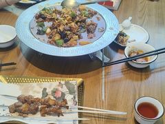 -俭寨大盘鸡·手抓肉·烧烤新疆菜(乌苏路店)