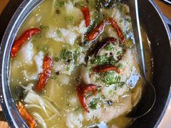 老坛地窖酸菜鱼-隔壁老王·家常云南菜(花巷店)