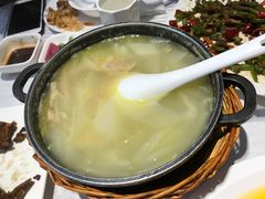 -湖庭壹品鸭王·传统北京烤鸭·别墅私房菜·庭院宵夜(江宁店)