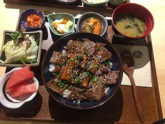 -本格丼·炭火烤肉饭(大悦路成都大悦城店)