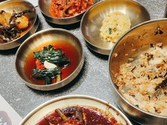 -草家酱蟹炭火烤肉店(珲春南路二店)