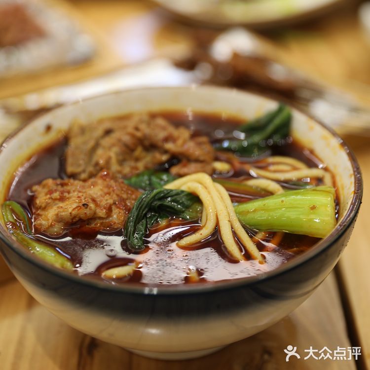 配着精酿美极了。不喝后悔。杏皮茶也好喝，解腻