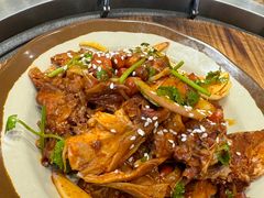 沈阳拌鸡架-那红花·东北菜铁锅炖(仙林金鹰店)