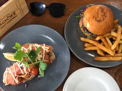 -12 Rocks Beach Bar Cafe