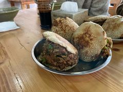 烧饼夹肘子肉-昌顺马记小吃店(昌盛园店)