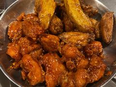 原味炸鸡和酱油鸡双拼-MI WU FACTORY米屋美食工厂餐厅(绿地店)