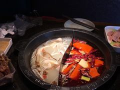-三个四川人火锅(华联商厦店)