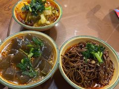 -蓝田九大碗民俗食府(蓝田店)