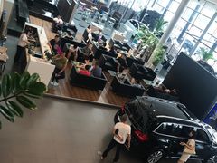 -天津波士信达奔驰4S店(卫津南路店)