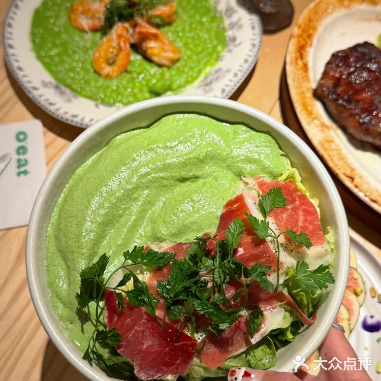 长沙女朋友带我见世面了！新开的漂亮饭！