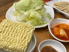 -喇喇排骨火锅·传统韩式脊骨汤(望京西园总店)